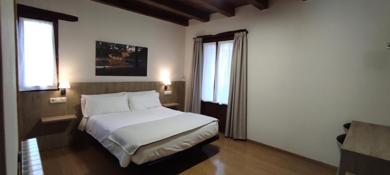 Hostal Mendilatz Орбайсета Экстерьер фото