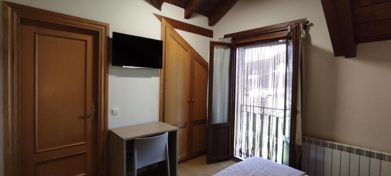 Hostal Mendilatz Орбайсета Экстерьер фото