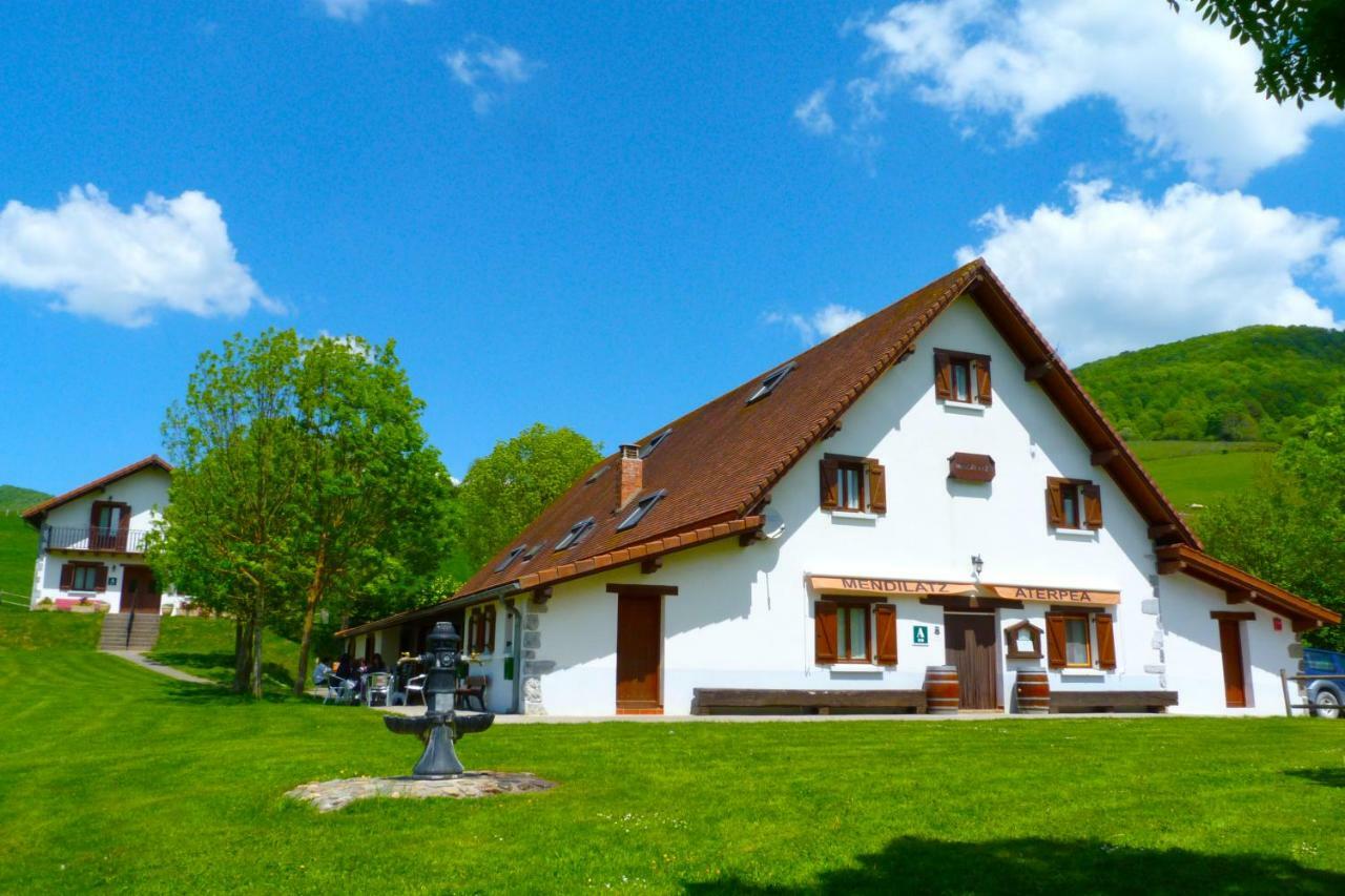 Hostal Mendilatz Орбайсета Экстерьер фото